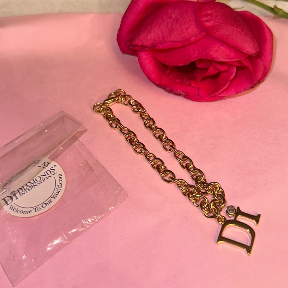 Vintage Gold Metal Di Bracelet. Link Chain Bracelet With Dangle of Di.  NWT